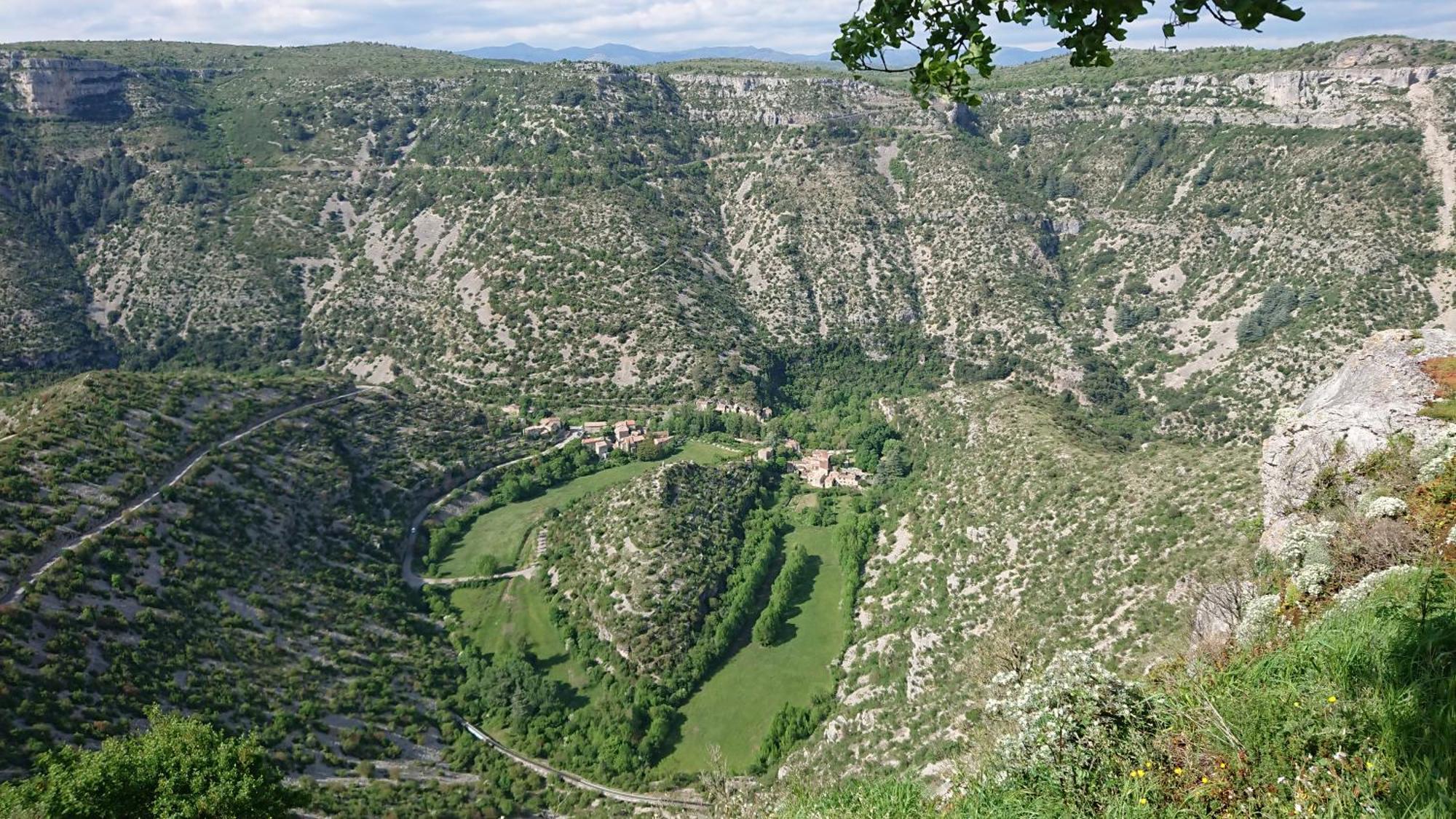 Gîte en Cévennes du sud, bergerie restaurée, 2 à 4 personnes, piscine, vue exceptionnelle, authenticité et confort Saint-Laurent-le-Minier Exterior foto