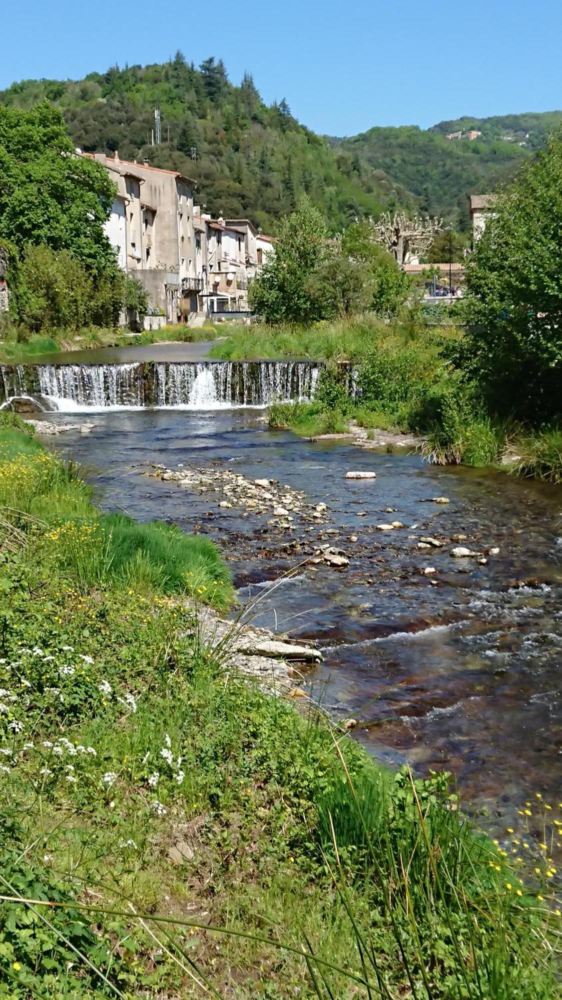 Gîte en Cévennes du sud, bergerie restaurée, 2 à 4 personnes, piscine, vue exceptionnelle, authenticité et confort Saint-Laurent-le-Minier Exterior foto